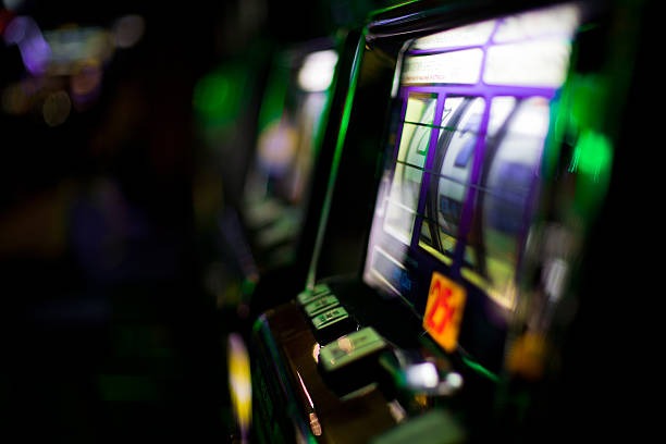 Evolution Gaming live-dealer studio with multi-camera feed and dealer interface